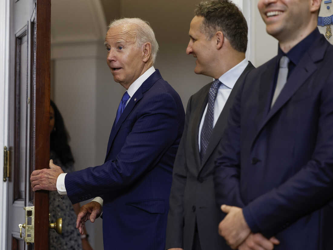 Biden plans to step up government oversight of AI with new ‘pressure tests’