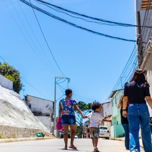 Encosta em Cruz das Almas recebe tecnologia de proteção e moradores deixam o medo para trás