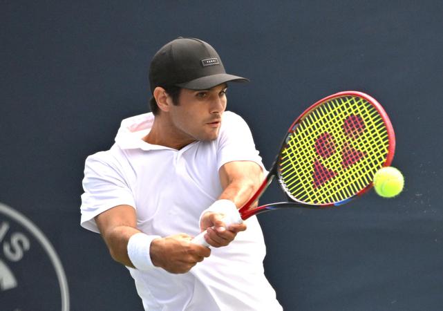 Giron Makes Semifinal-Round Run in Tokyo