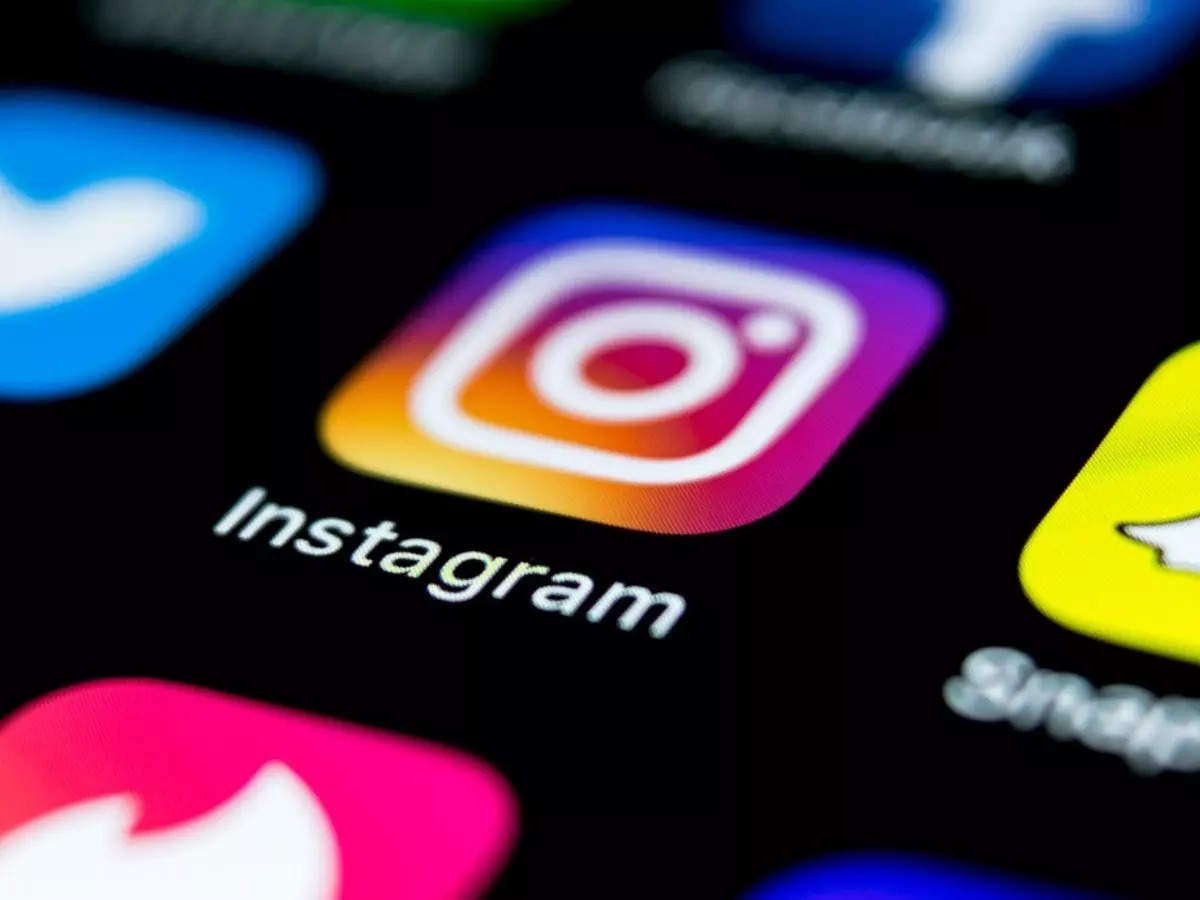 Facebook, Instagram rolling out paid subscriptions