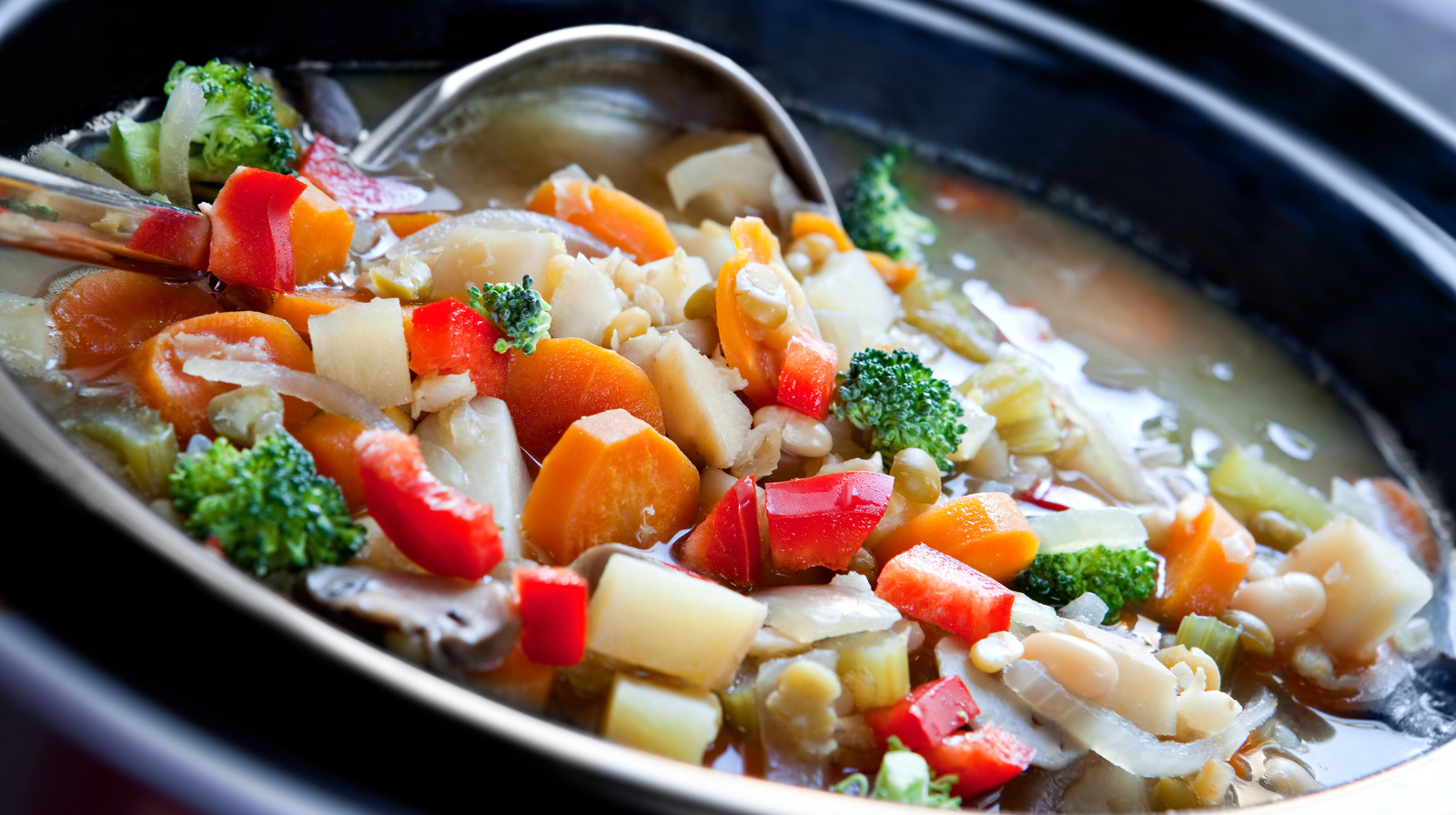 11 Tips For Making Soup In The Slow Cooker