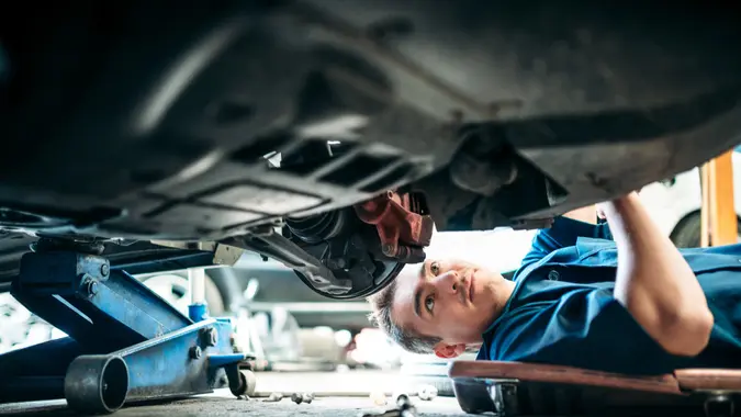 I’m a Mechanic: Here Are 8 Money-Saving Car Maintenance Tips for This Fall