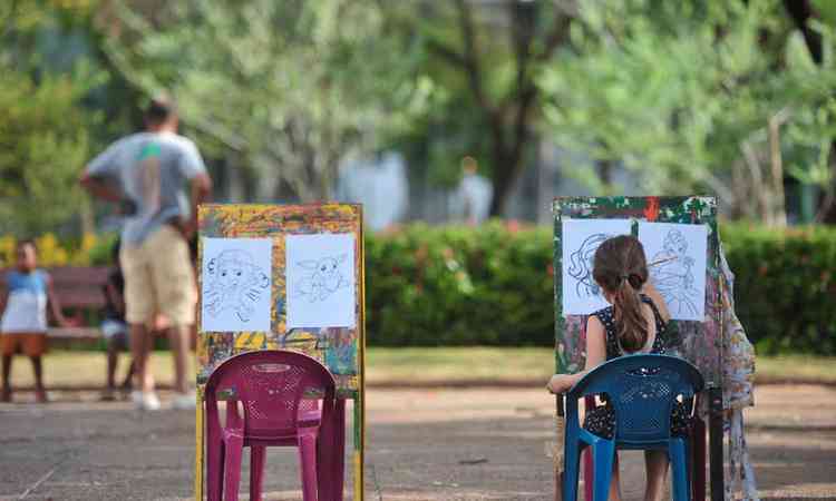 Crianças podem fazer arte à vontade no Circuito da Praça da Liberdade