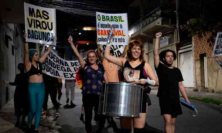 Cortejo cênico-musical estreia nas ruas vizinhas do Galpão Cine Horto