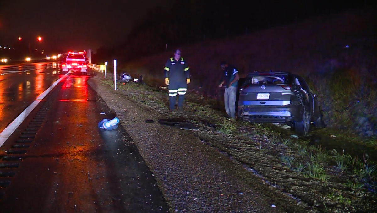 Deputies: 2 hospitalized after being ejected from car in Northern Kentucky crash overnight