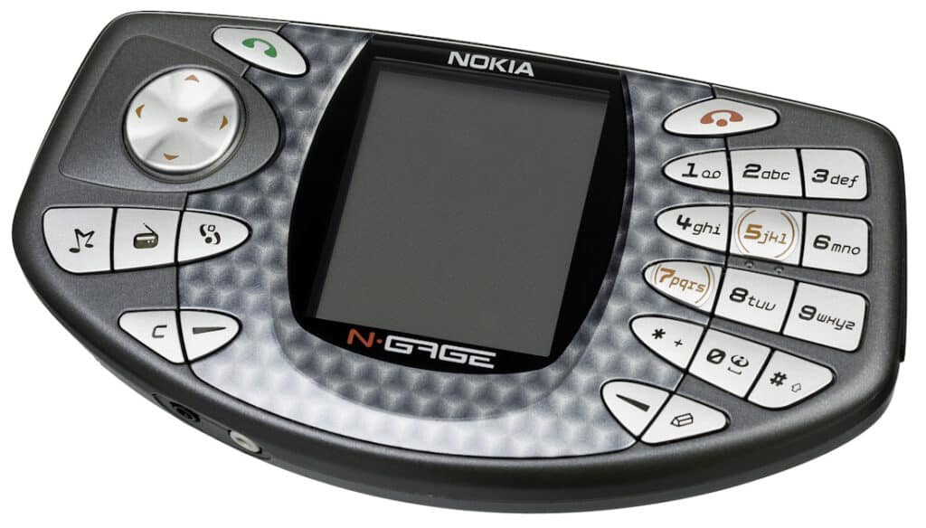 Nokia N-GAGE มือถือเล่นเกมในตำนาน ครบรอบ 20 ปีแล้ว