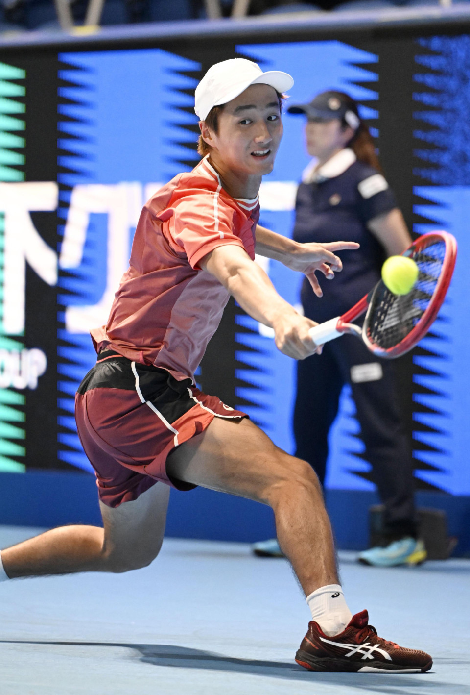 Tennis: Mochizuki’s breakout run ends in Japan Open semifinals