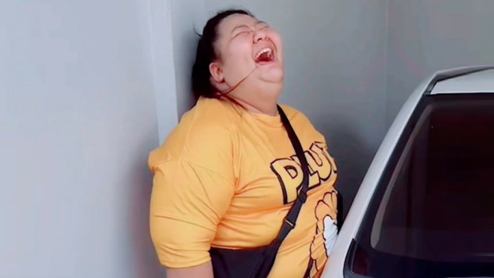 “สาวพลัสไซส์” แชร์วิธีขึ้นรถสุดฮา ขึ้นฝั่งคนขับไม่ได้ ต้องขึ้นฝั่งคนนั่งแทน