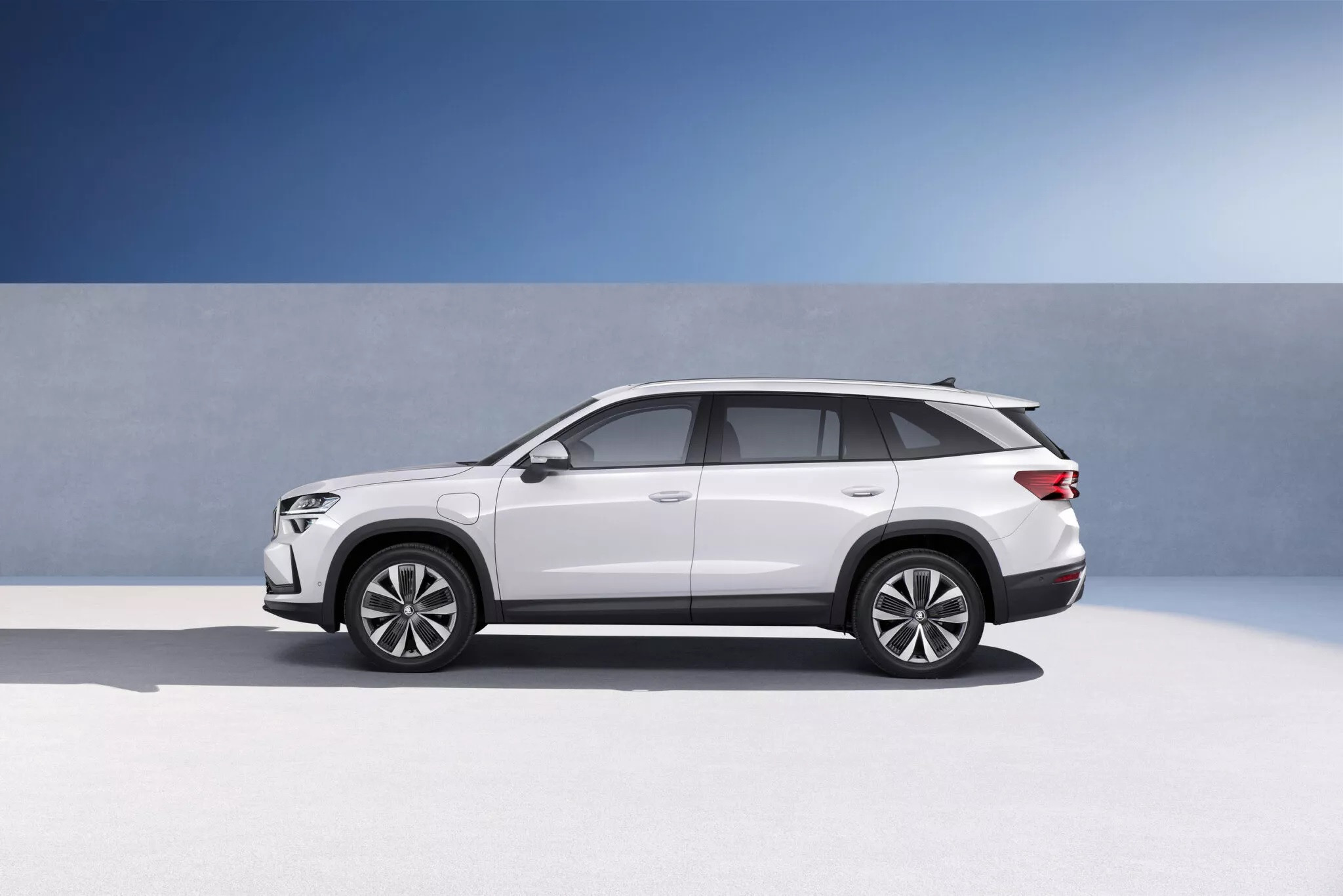 Skoda Kodiaq 2024 ra mắt, nội thất sang xịn hơn bản cũ vừa bán tại Việt Nam