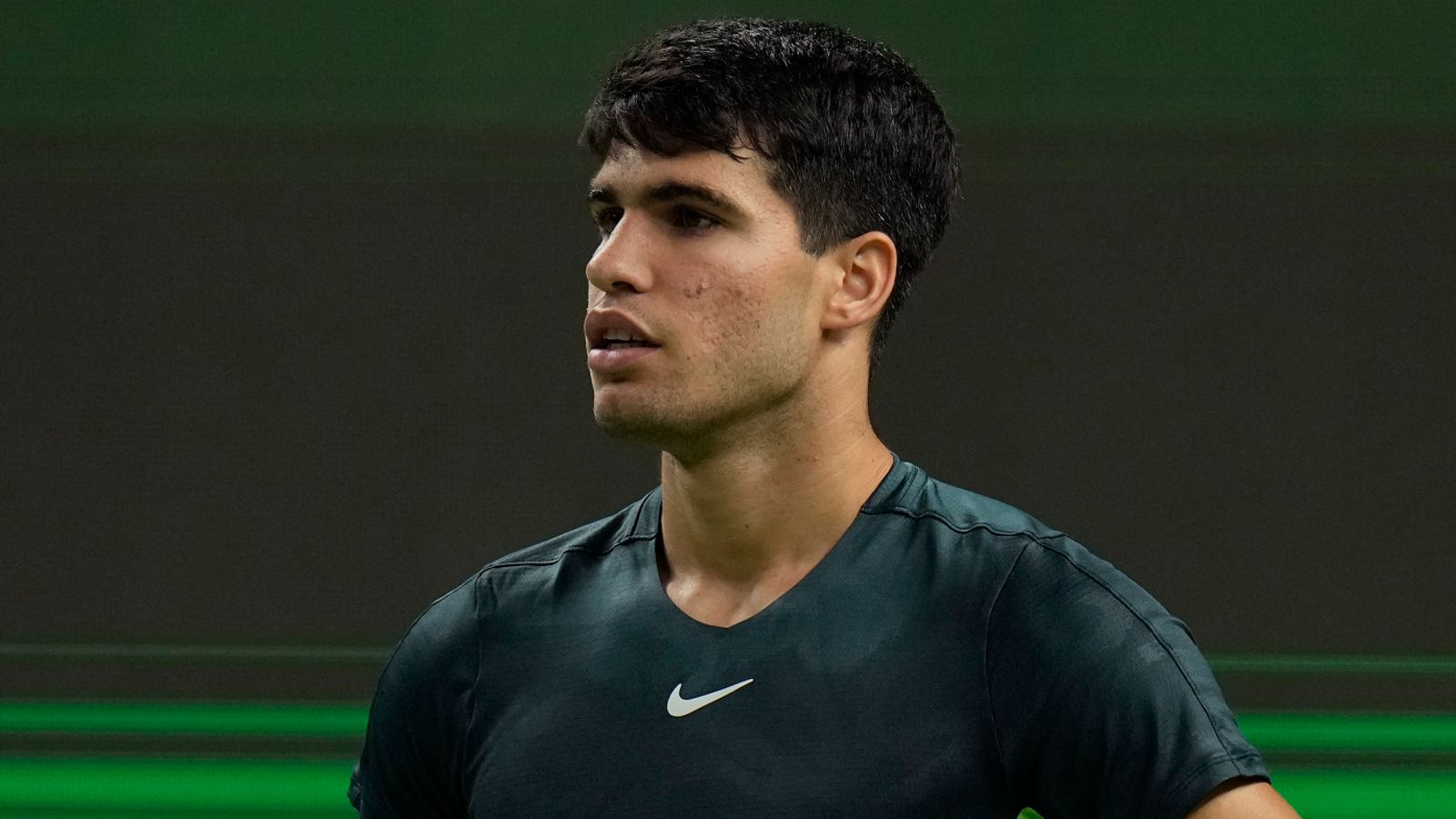 Carlos Alcaraz in shock defeat to Roman Safiullin at Paris Masters, loses opening match for first time in 2023