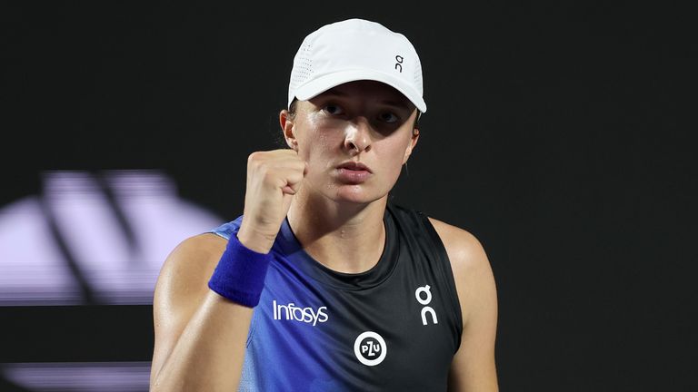 WTA Finals: Wimbledon champion Marketa Vondrousova criticises condition of court in Cancun