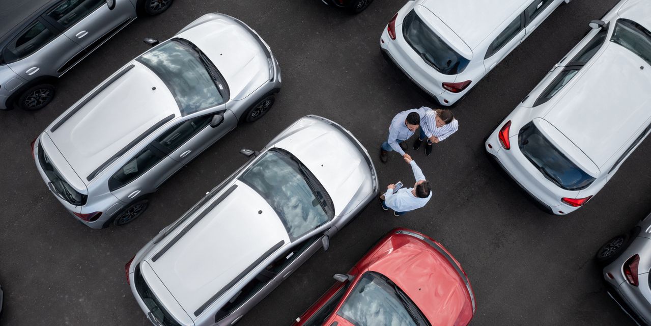 More Americans are car shopping, despite UAW strike and high prices