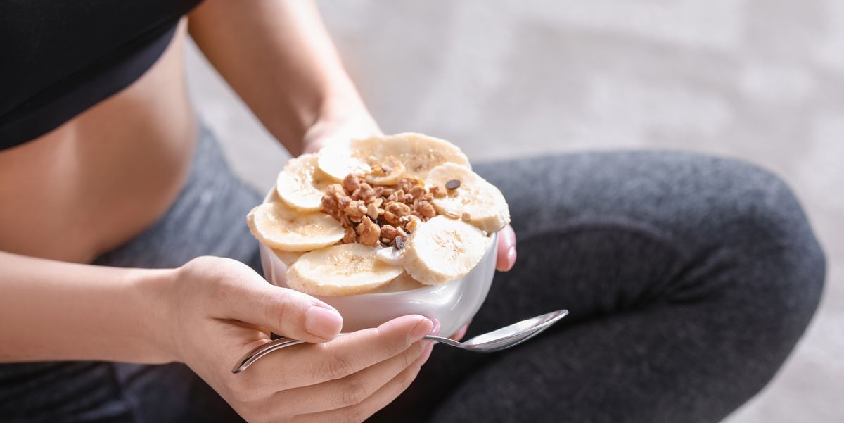 Here’s *Exactly* What To Eat Before Your Run Depending On How Many Miles You’re Logging