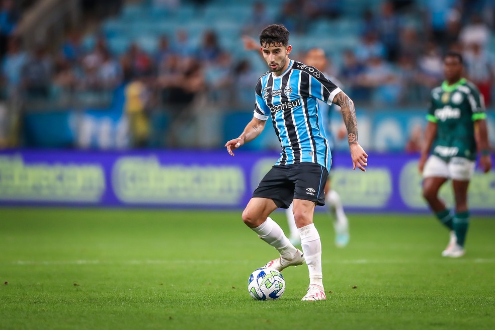 Villasanti não aprova primeira oferta de renovação do Grêmio e entra na mira  do Palmeiras