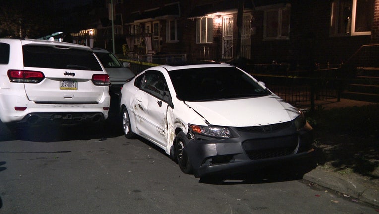 3 suspects flee after crashing stolen car into police vehicle in Juniata Park: police