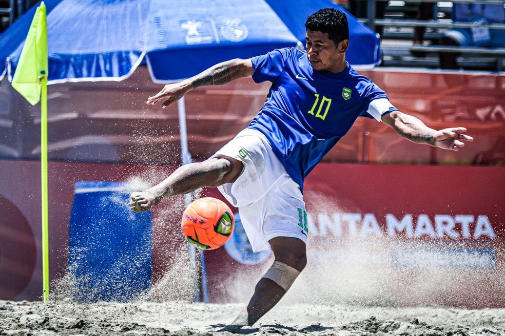 Cinco jogadores do Sampaio em torneio pela seleção de futebol de areia na Arábia Saudita