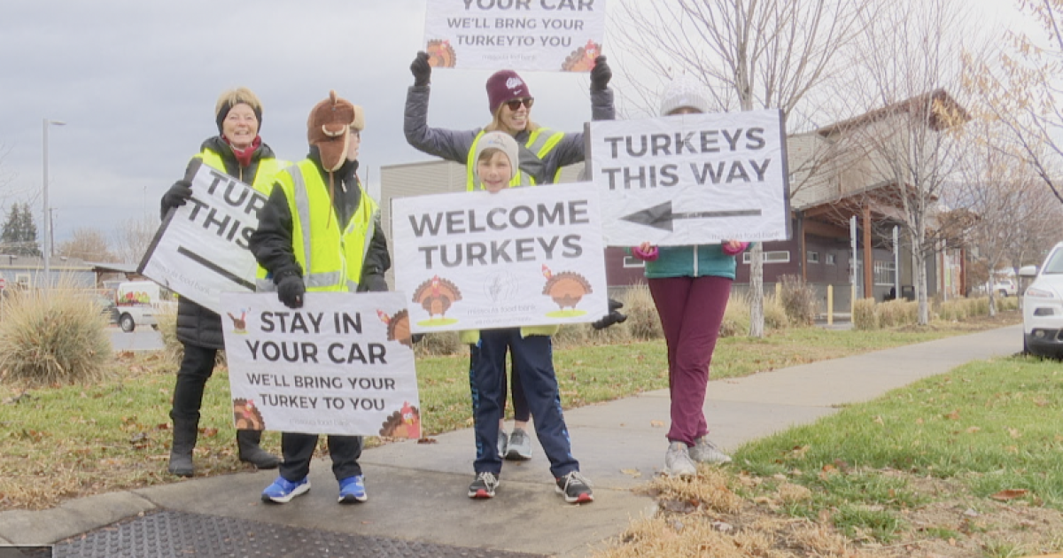 Missoula Food Bank does annual turkey dinner giveaway