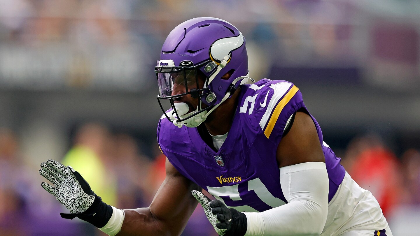 Giants sign OLB Benton Whitley off Vikings’ practice squad