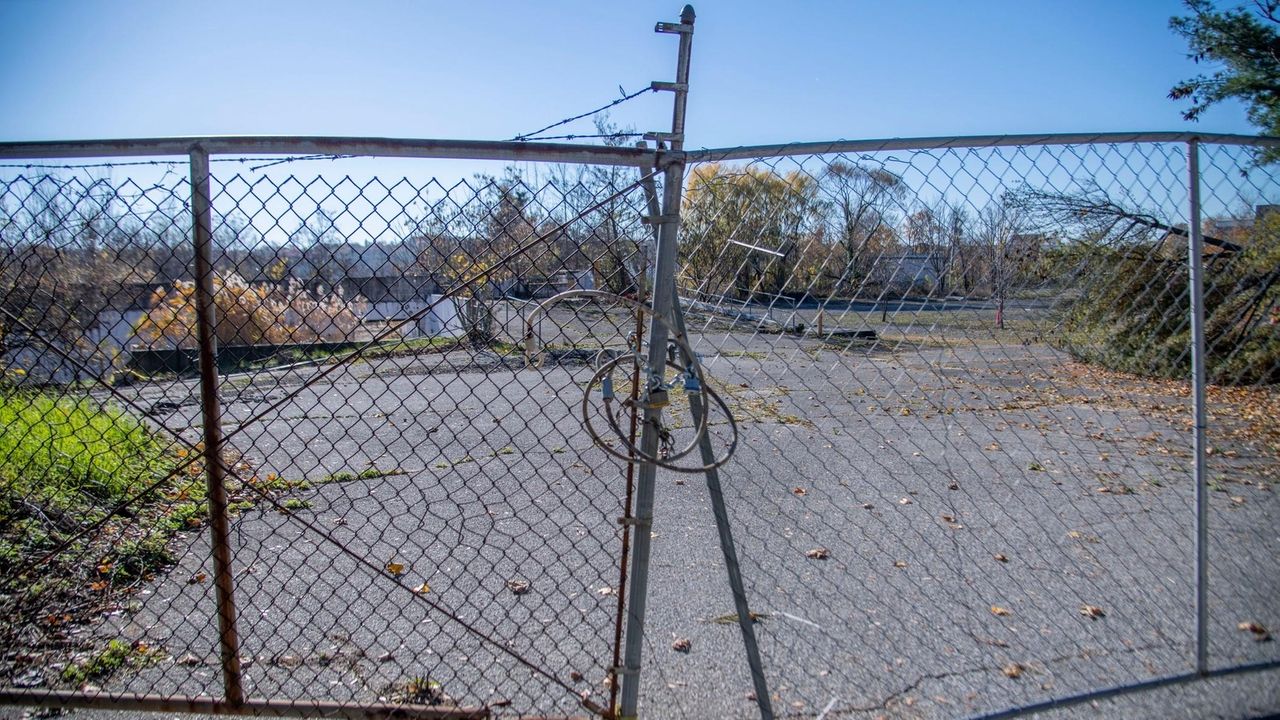 State downgrades threat level of Superfund site in Glen Cove