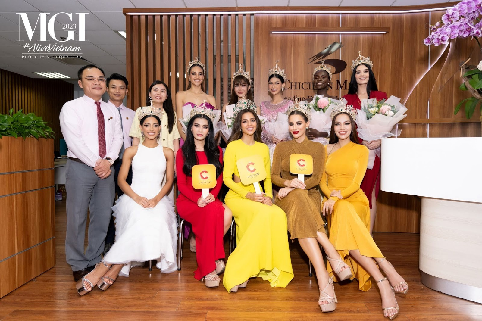 Top 10 Miss Grand International 2023 thăm văn phòng Chicilon Media