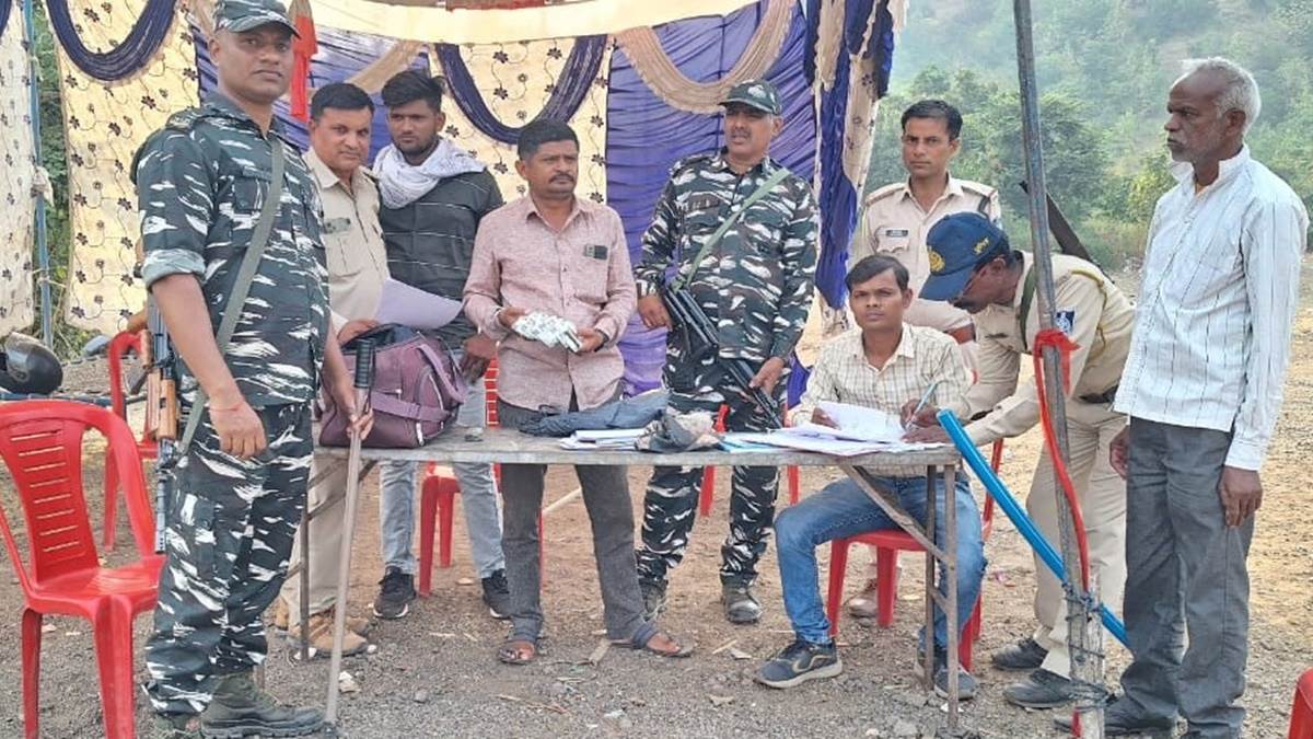 Barwani News: अंतरराज्यीय सीमा पर वाहन चेकिंग के दौरान कार से तीन लाख रुपये जब्त – Barwani News Three lakh rupees seized from car during vehicle checking on interstate border