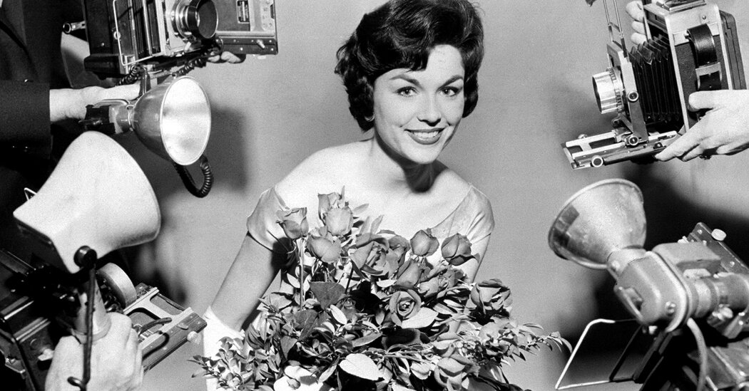 Robbin Bain, Pageant Winner and ‘Today Girl,’ Is Dead at 87