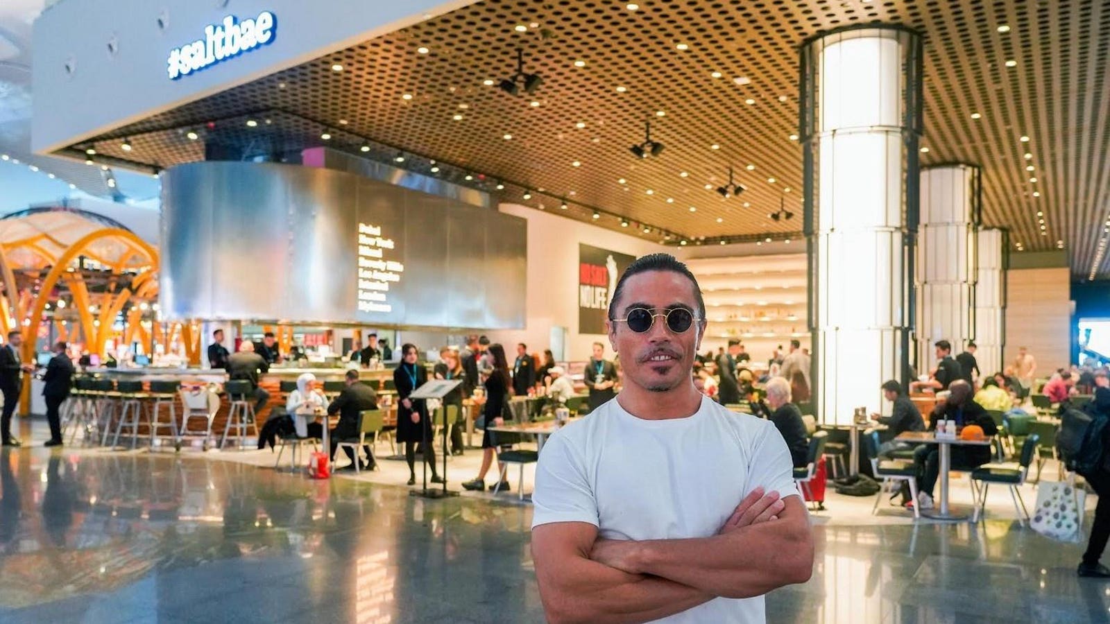 Celebrity Chef-Led Saltbae Burger Opens 1st Airport Location, Plans Future Growth