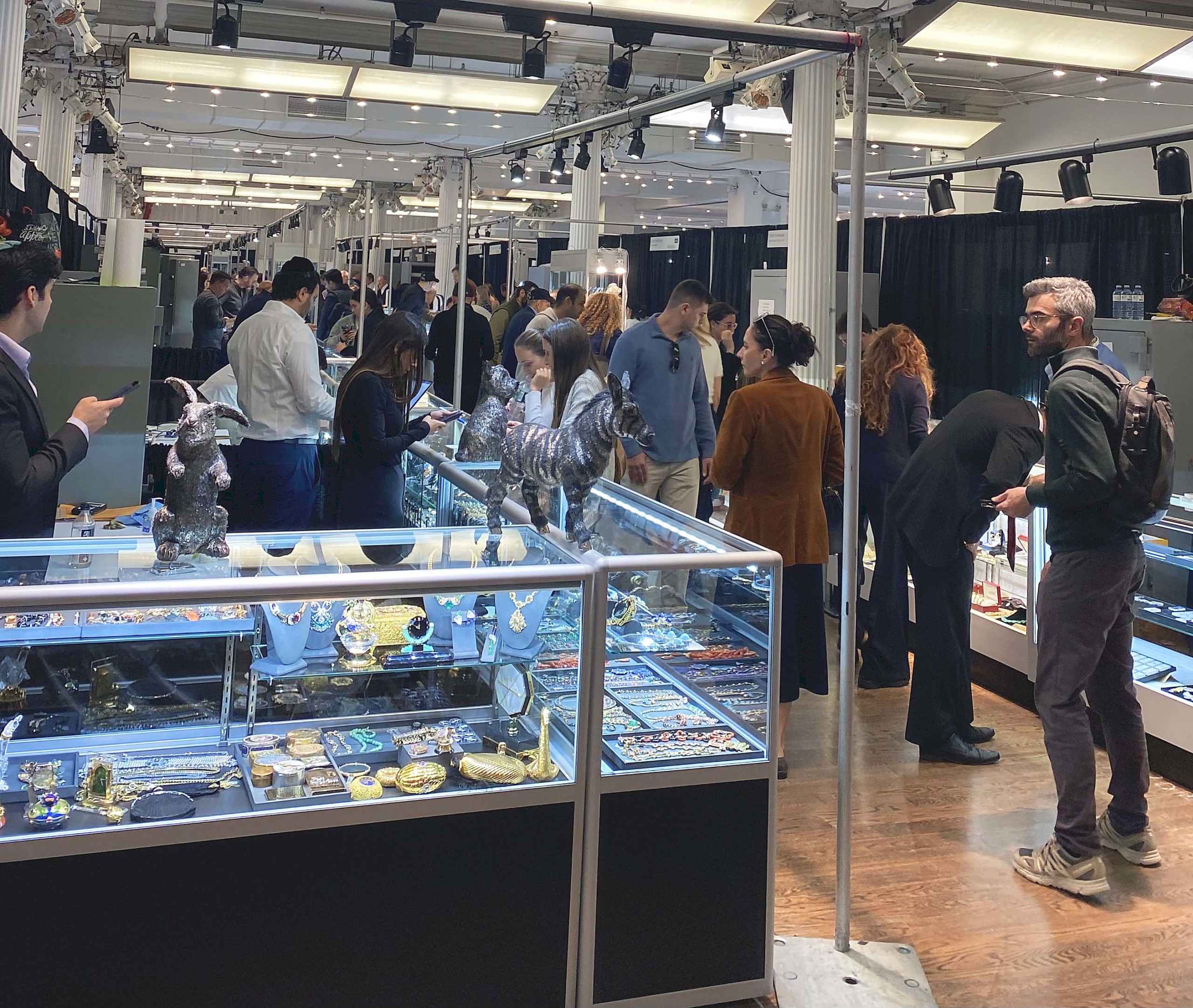 NYC Jewelry & Watch Show Charms With 8th Annual Event – Antiques And The Arts Weekly