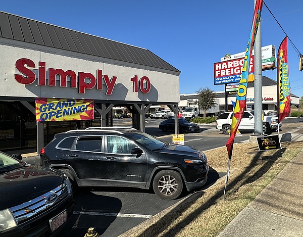 Simply 10 expands to Chattanooga with women’s fashion for $10.99 and under