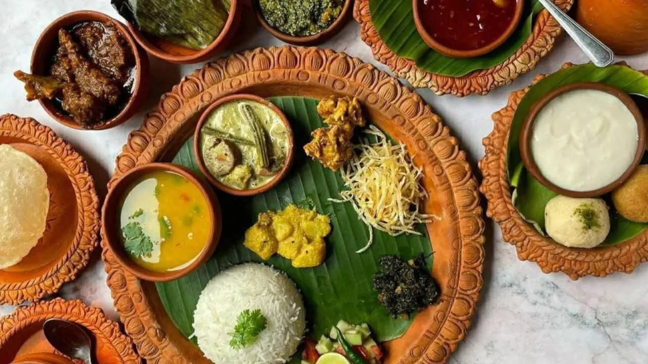 Head To These 5 Bengali Restaurants In Delhi To Satiate Your Fish Craving