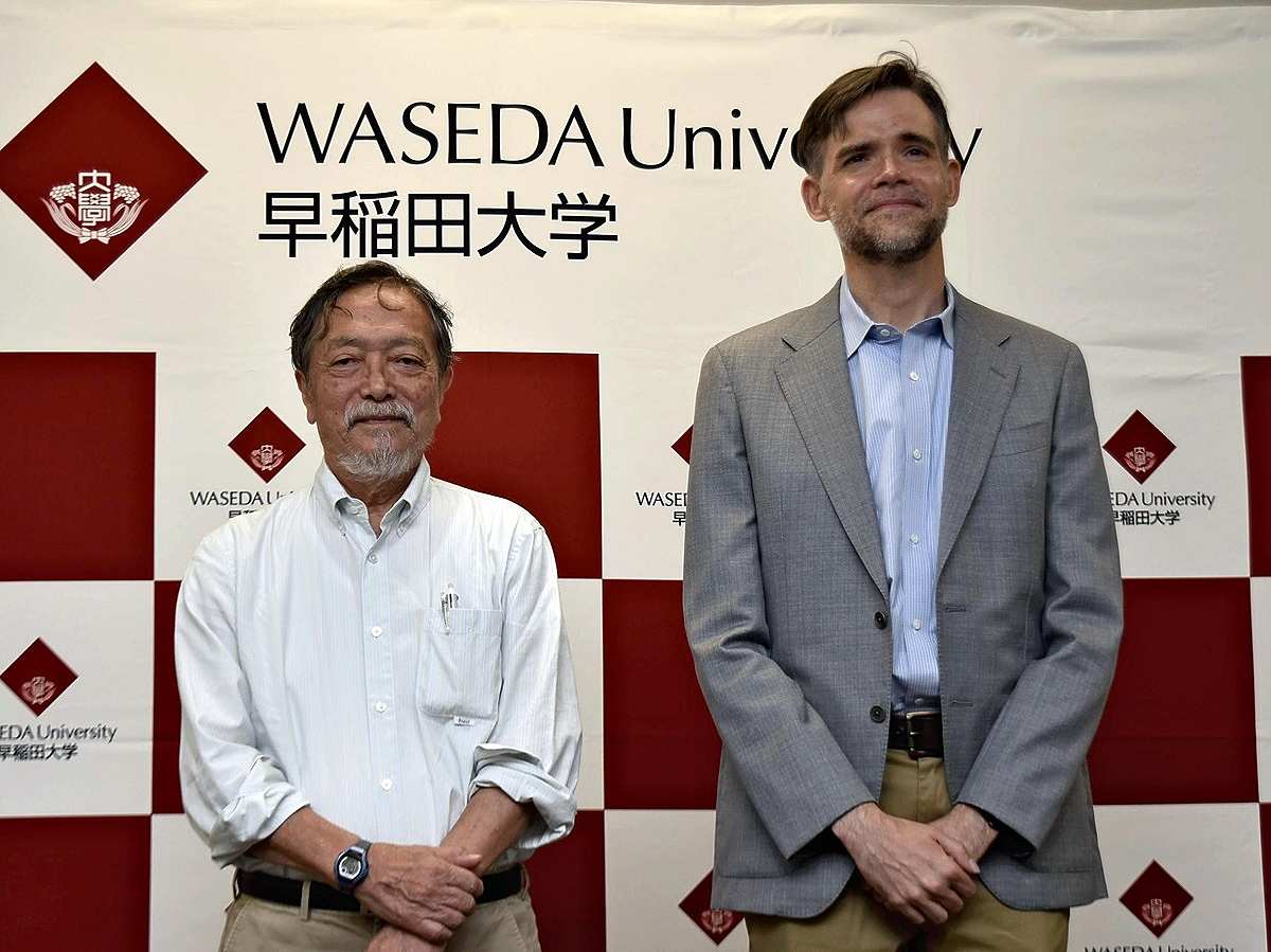 Japan’s Waseda Univ. Awards 2 Writers Who ‘Crossed Border’ between Genres, Languages