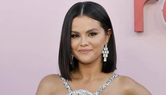 Selena Gomez Favors Casual Dating and Achieving Success