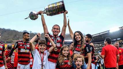 Filipe Luís confirma aposentadoria e se declara ao Flamengo: “Foram os melhores anos da minha vida”
