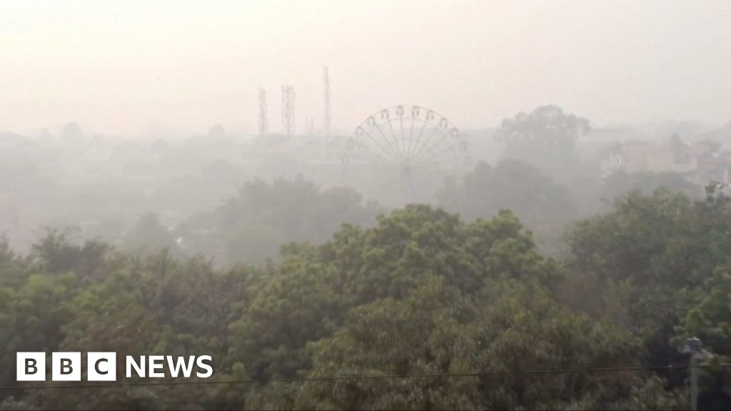 Thick smog engulfs Delhi skyline in drone footage