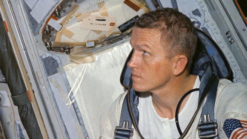 Frank Borman: Nasa astronaut who led Apollo 8 moon mission dies