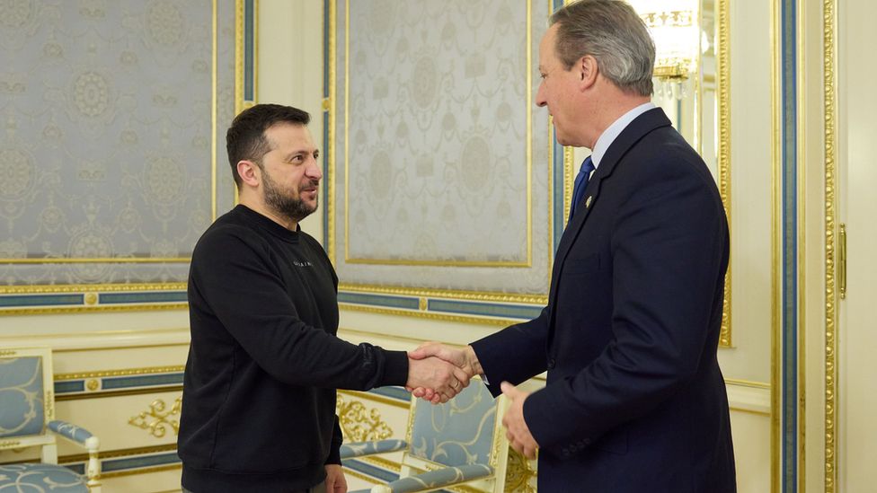 Cameron makes first official visit to Ukraine