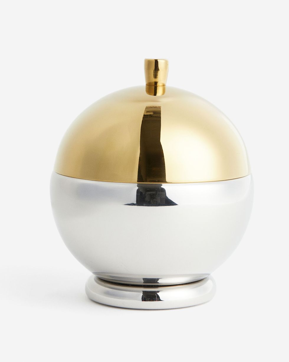 Stop What You’re Doing—H&M Home Dropped a Holiday Decor Collection (So Affordable! So Chic!)