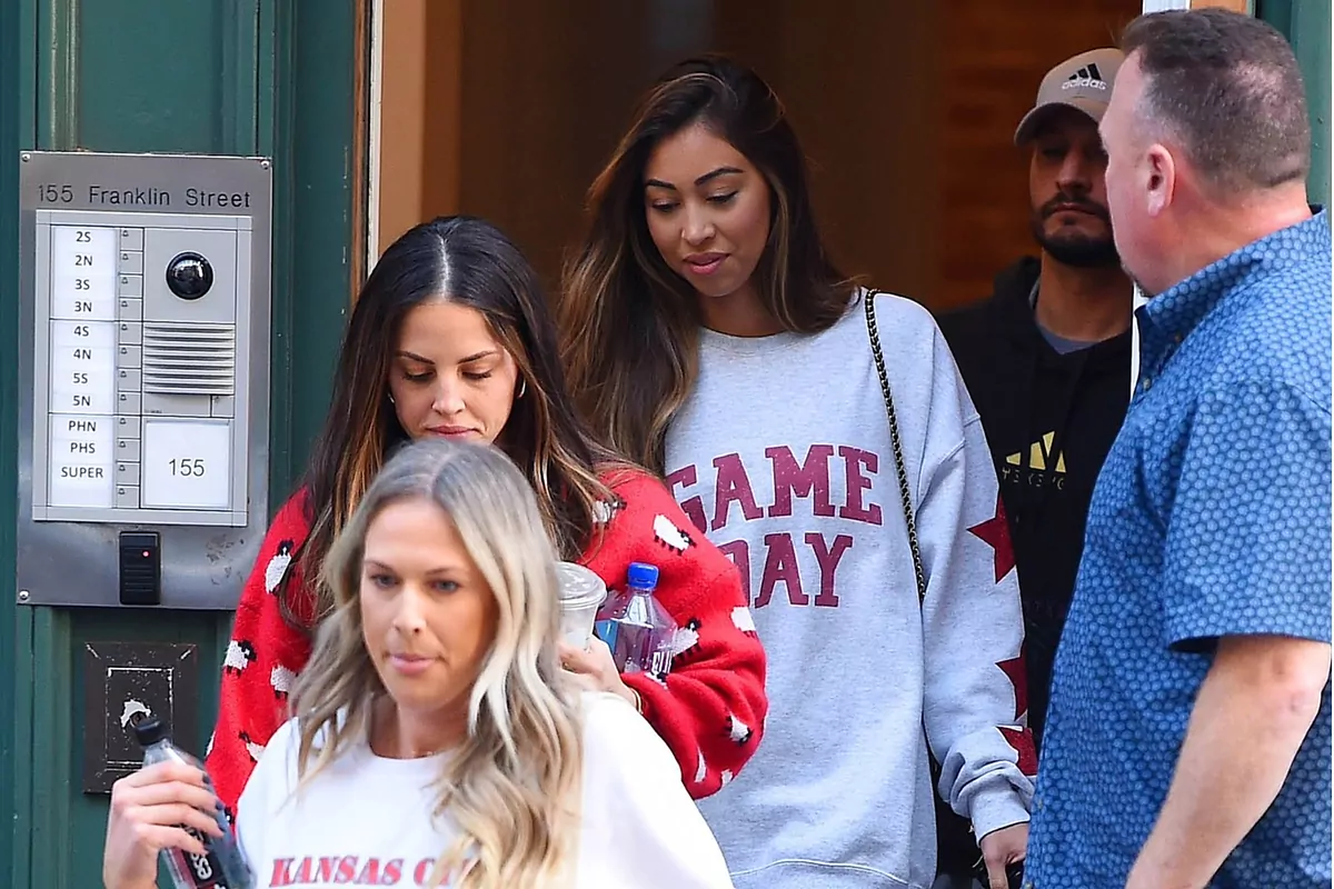 Taylor Swift and her girls gathering with Brittany Mahomes to see the Chiefs win in Germany