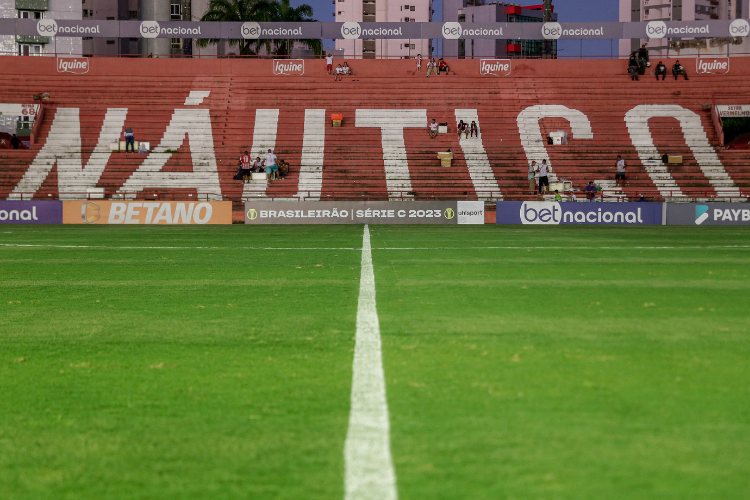 N�utico aumenta prazo e espera acertar com novo executivo de futebol at� quarta-feira (22)