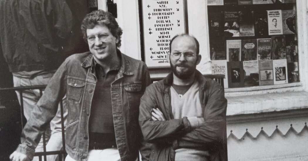 Bob Contant, Bohemian Bookseller Who Held On, Is Dead at 80