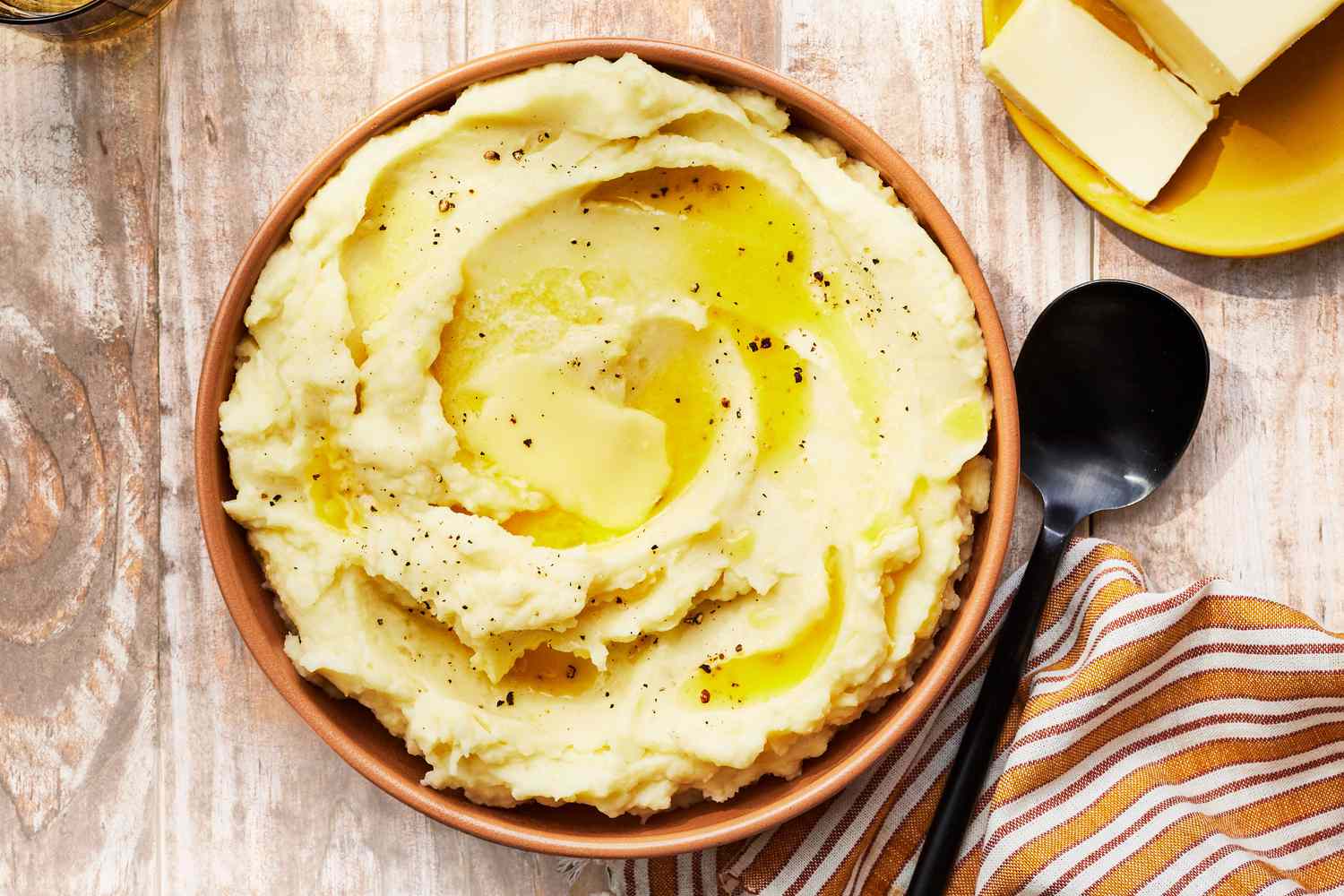 The Secret Ingredient To Creamier Mashed Potatoes