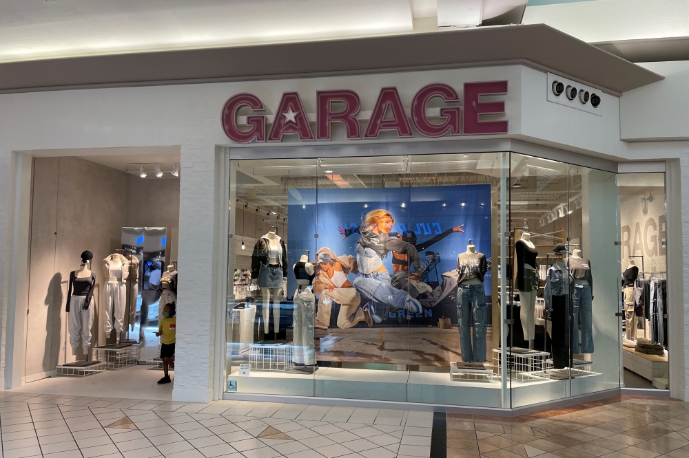 Garage now selling women’s clothing, accessories in Willowbrook Mall