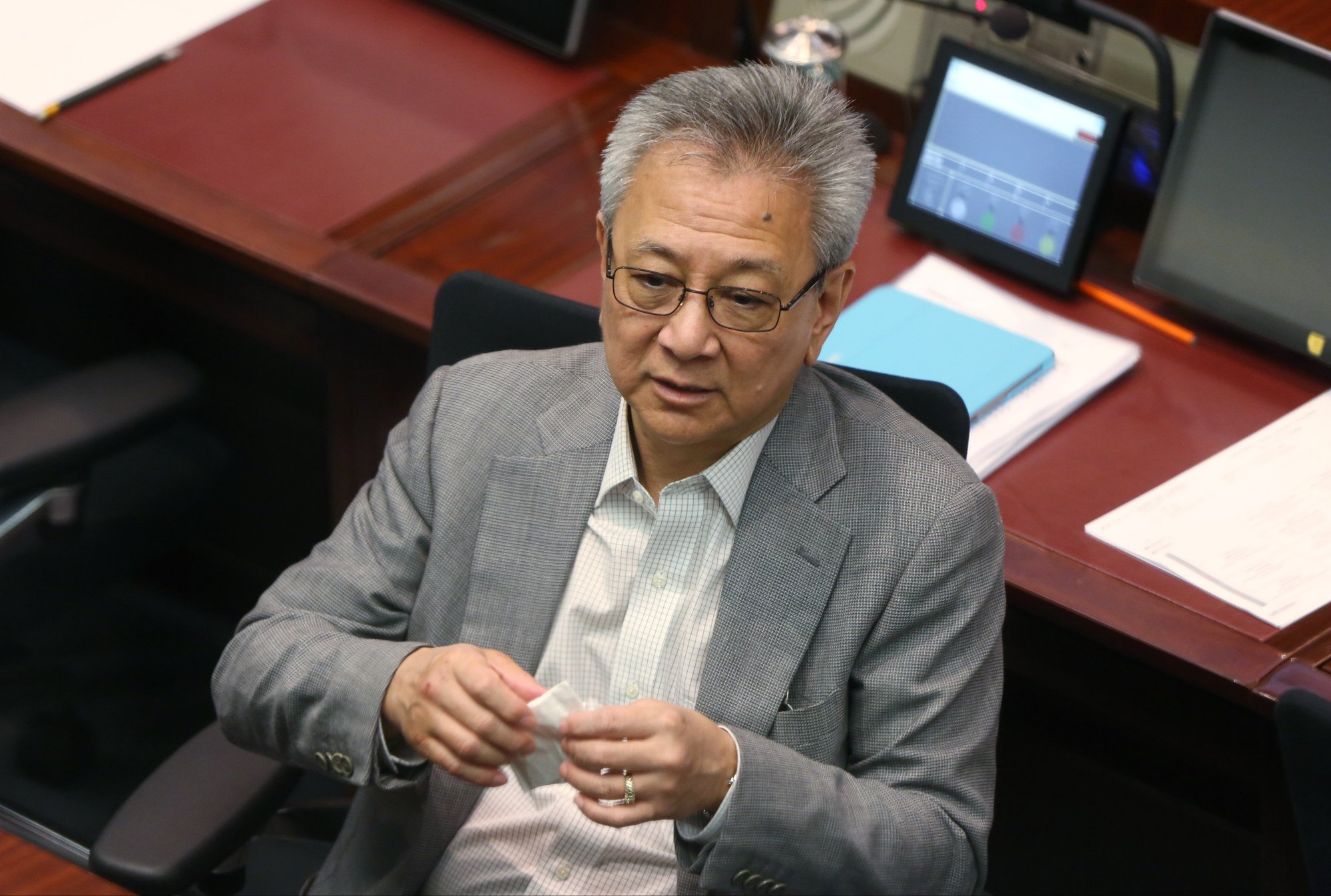 Hong Kong’s logistics sector eyes smart digital technology