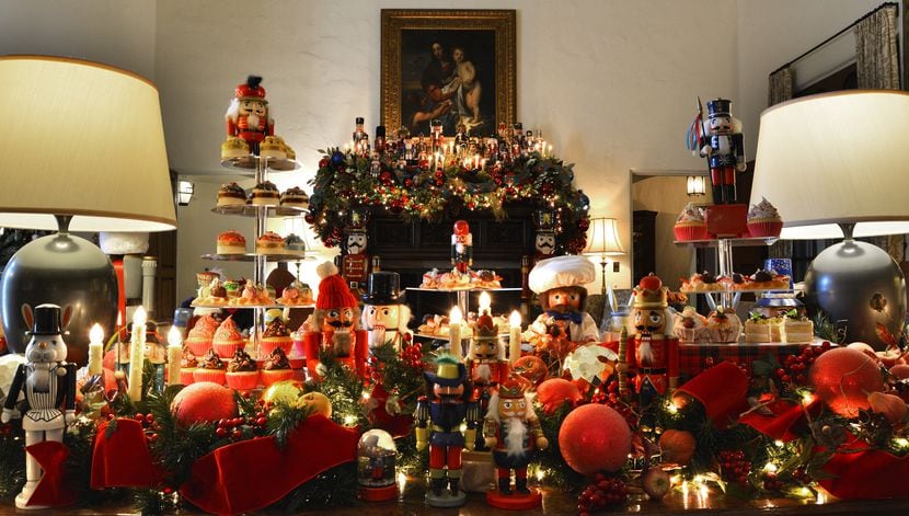 Style your holiday mantel with inspiration from these ultra-festive designs