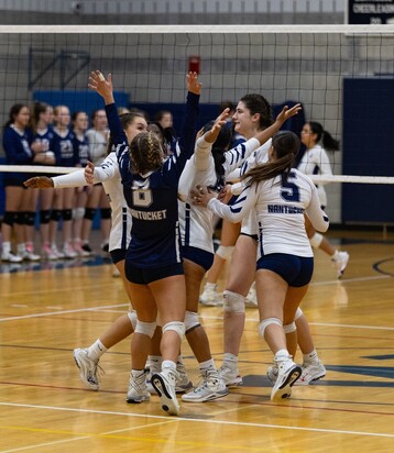 Whaler Sports Roundup: Volleyball Advances To Round Of 16