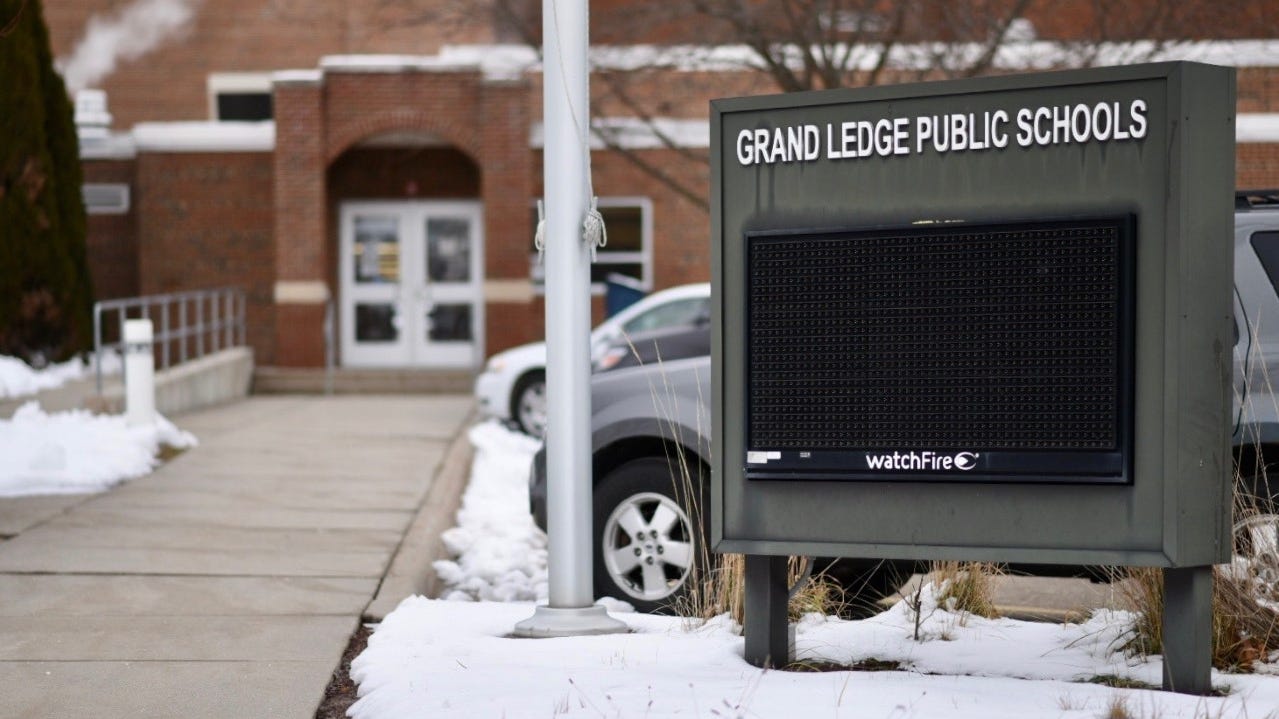 Grand Ledge, East Lansing schools to add health clinics for students, community children