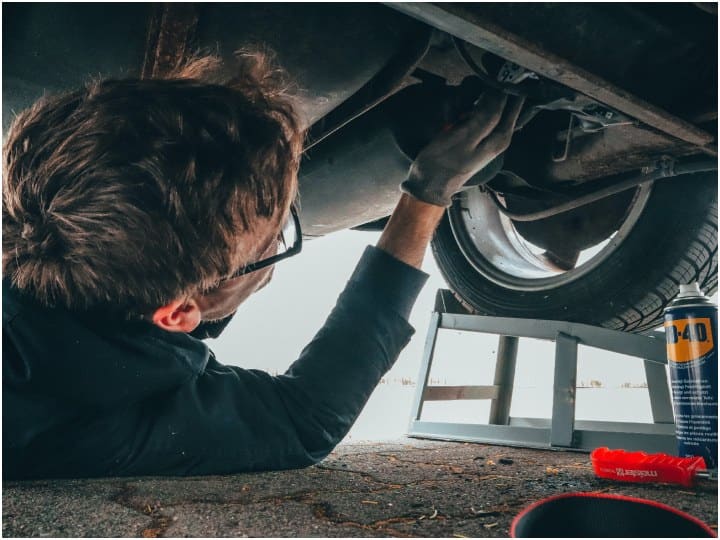 Car Maintenance Tips: आप भी अपनी गाड़ी को रखना चाहते हैं हमेशा मेंटेन? तो फॉलो करें ये आसान 5 टिप्स