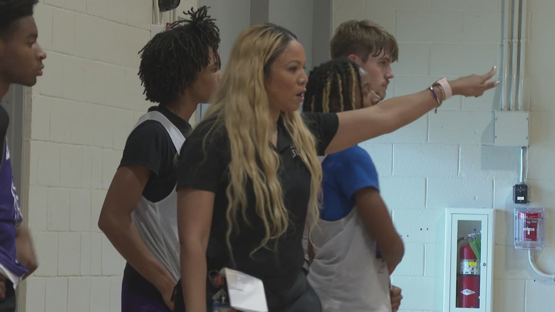 ‘Absolutely where I belong’ – Erica Randolph leads Hahnville High’s boys basketball team