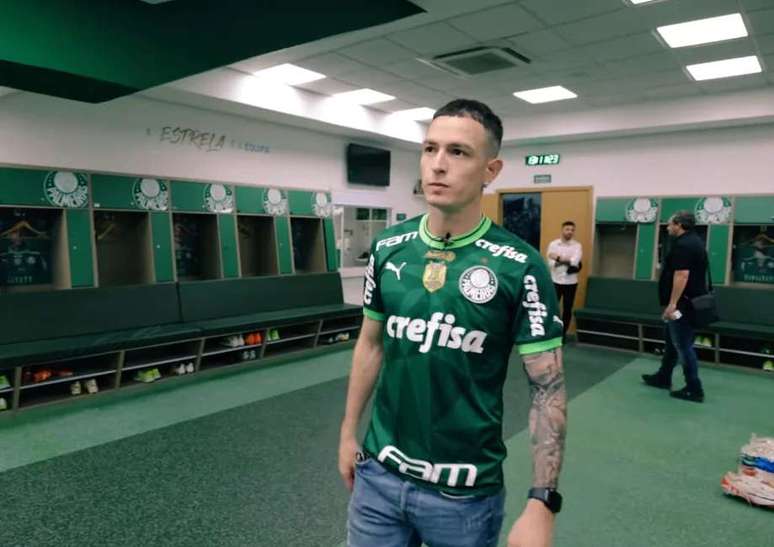 Primeiro reforço do Palmeiras para 2024, Aníbal Moreno conhece a Academia de Futebol