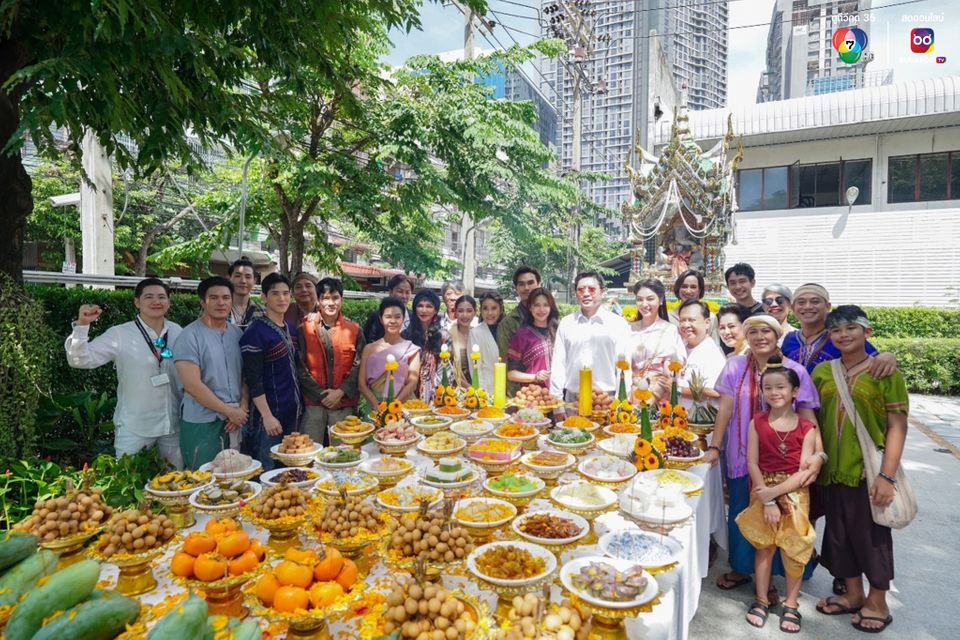 ข่าวเปิดภาพบรรยากาศ ! บวงสรวงละคร มนตราฟ้าฟื้น แนวผจญภัยฟอร์มดี